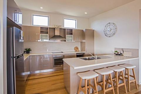 Saltwater Breeze Retreat - Accommodation Mount Tamborine 9