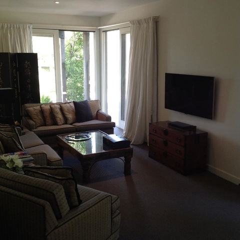 Lorne Holiday House - Accommodation Mount Tamborine 11