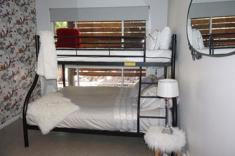 Airlie Beach Eco Cabins - Adults Only - Accommodation Mount Tamborine 17