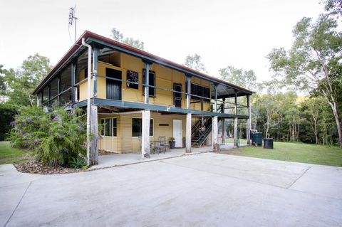 Airlie Beach Eco Cabins - Adults Only - Accommodation Mount Tamborine 44