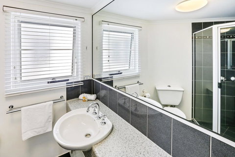 On The Beach Apartments - Accommodation Mount Tamborine 3