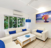 By The Sea Port Douglas - Accommodation Mount Tamborine