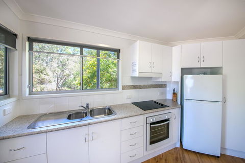 Sunset Cabins 1770 - Accommodation Mount Tamborine 11