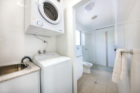Sunset Cabins 1770 - Accommodation Mount Tamborine 8