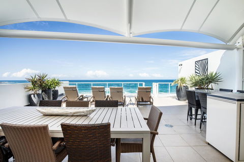 Rolling Surf Resort - Accommodation Mount Tamborine 4