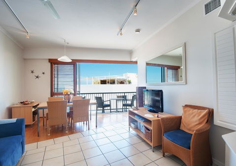 Rolling Surf Resort - Accommodation Mount Tamborine 38