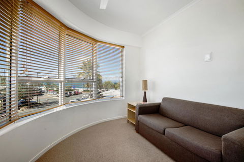 Rolling Surf Resort - Accommodation Mount Tamborine 29