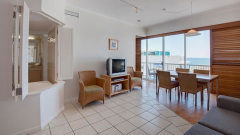 Rolling Surf Resort - Accommodation Mount Tamborine 42