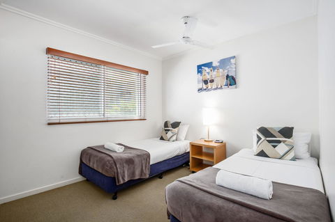 Rolling Surf Resort - Accommodation Mount Tamborine 2
