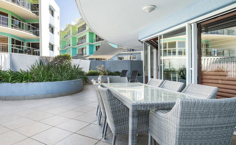 Rolling Surf Resort - Accommodation Mount Tamborine 1