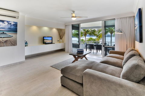 Frangipani 104 - Hamilton Island - Accommodation Mount Tamborine 1