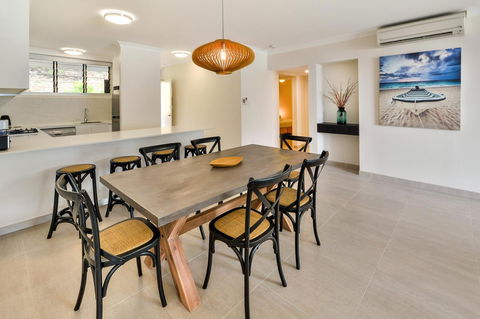 Frangipani 104 - Hamilton Island - Accommodation Mount Tamborine 6