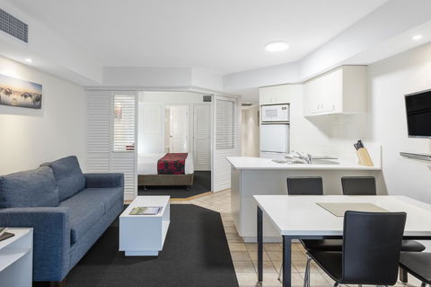 Ramada Resort By Wyndham Golden Beach - Accommodation Mount Tamborine 2