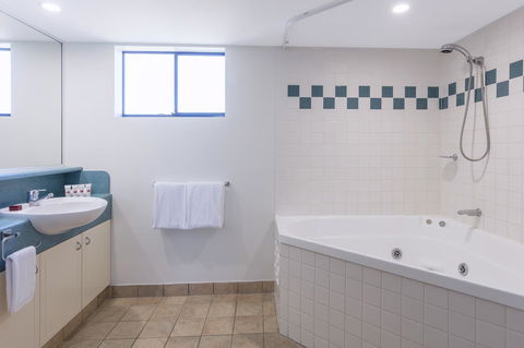 Ramada Resort By Wyndham Golden Beach - Accommodation Mount Tamborine 30