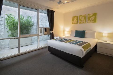 The Beach Motel Hervey Bay - Accommodation Mount Tamborine 1