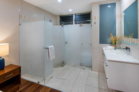 Beach Lodges - Accommodation Mount Tamborine 42