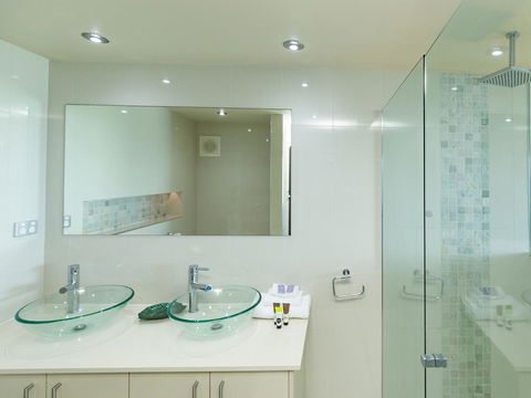 Beach Lodges - Accommodation Mount Tamborine 8