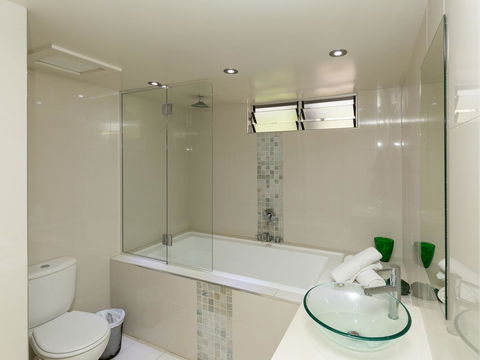 Beach Lodges - Accommodation Mount Tamborine 12