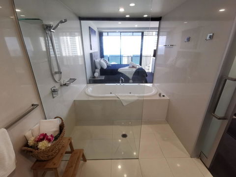 Circle Luxury Holidays - Accommodation Mount Tamborine 11