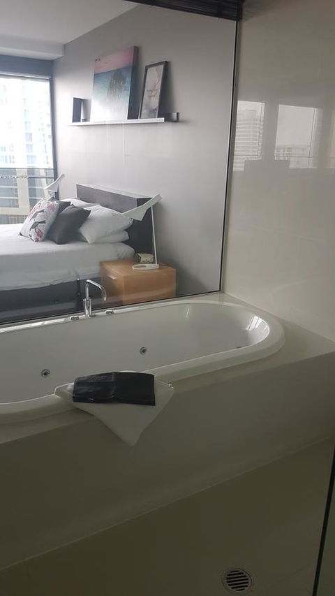 Circle Luxury Holidays - Accommodation Mount Tamborine 17