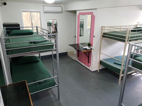 Backpackers In Paradise 18-35 Hostel - Accommodation Mount Tamborine 10