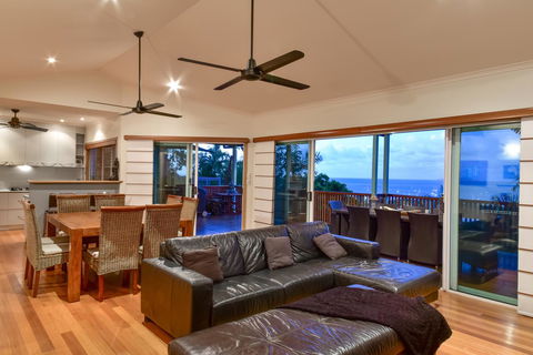 Bella Vista On Nara Pets Welcome - Accommodation Mount Tamborine 10