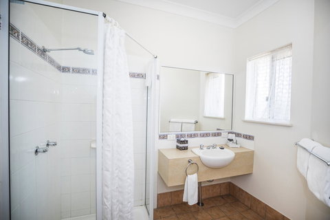 Emerald Maraboon Motor Inn - Accommodation Mount Tamborine 42