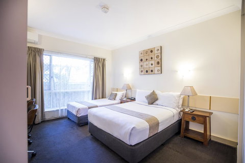 Emerald Maraboon Motor Inn - Accommodation Mount Tamborine 41