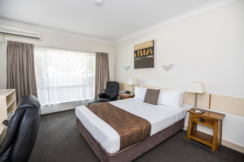 Emerald Maraboon Motor Inn - Accommodation Mount Tamborine 37