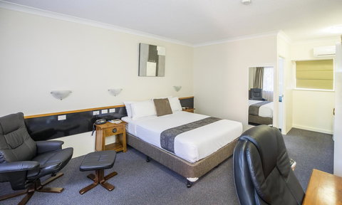 Emerald Maraboon Motor Inn - Accommodation Mount Tamborine 23