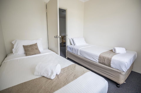 Emerald Maraboon Motor Inn - Accommodation Mount Tamborine 27