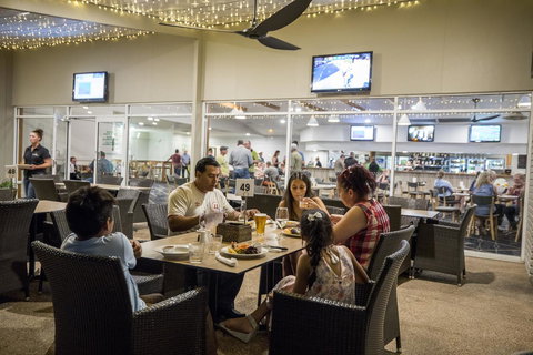 Emerald Maraboon Motor Inn - Accommodation Mount Tamborine 18