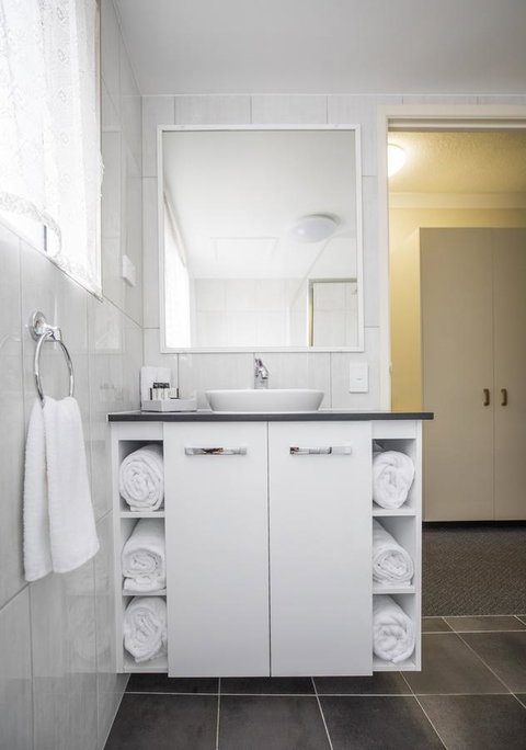 Emerald Maraboon Motor Inn - Accommodation Mount Tamborine 24