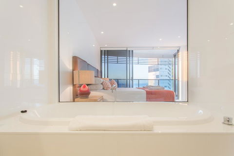 Oracle Resort Broadbeach - Gclr - Accommodation Mount Tamborine 11