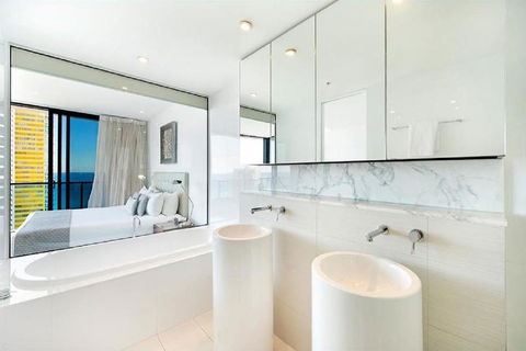 Oracle Resort Broadbeach - Gclr - Accommodation Mount Tamborine 2