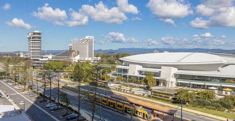Qube Broadbeach - Accommodation Mount Tamborine 9