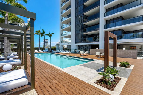 Qube Broadbeach - Accommodation Mount Tamborine 0
