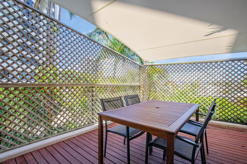Tiki Hotel Apartments Surfers Paradise - Accommodation Mount Tamborine 10
