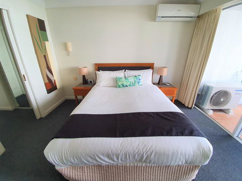 Broadbeach Holiday Apartments - Accommodation Mount Tamborine 28