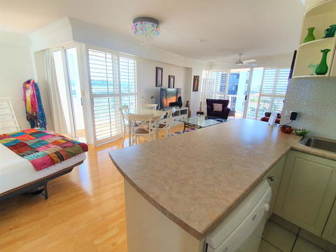 Broadbeach Holiday Apartments - Accommodation Mount Tamborine 9
