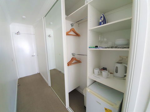 Broadbeach Holiday Apartments - Accommodation Mount Tamborine 18