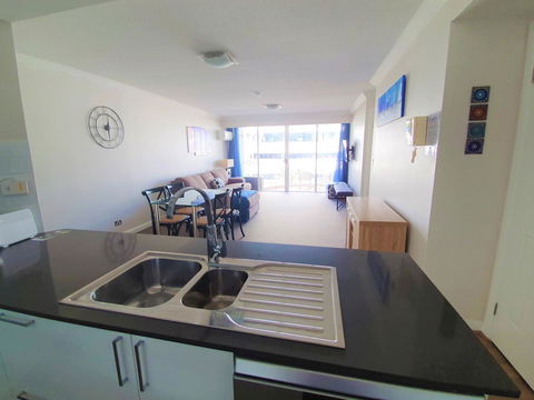 Broadbeach Holiday Apartments - Accommodation Mount Tamborine 11