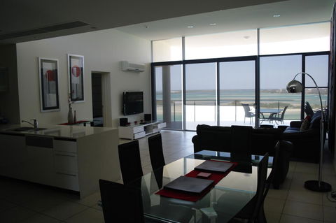 Monaco Caloundra - Accommodation Mount Tamborine 43