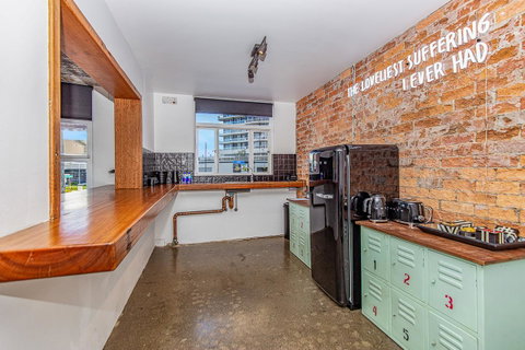The Pink Hotel Coolangatta - Accommodation Mount Tamborine 4