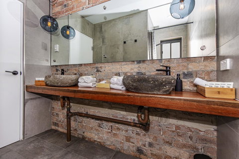 The Pink Hotel Coolangatta - Accommodation Mount Tamborine 9