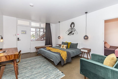 The Pink Hotel Coolangatta - Accommodation Mount Tamborine 12