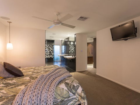 Rumrunner Resort - Accommodation Mount Tamborine 24