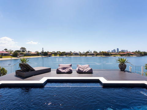 Rumrunner Resort - Accommodation Mount Tamborine 0