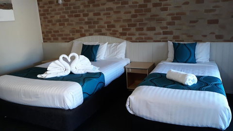 Country Gardens Motor Inn - Accommodation Mount Tamborine 5