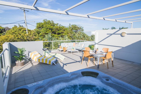 Coolum At The Beach - Accommodation Mount Tamborine 34